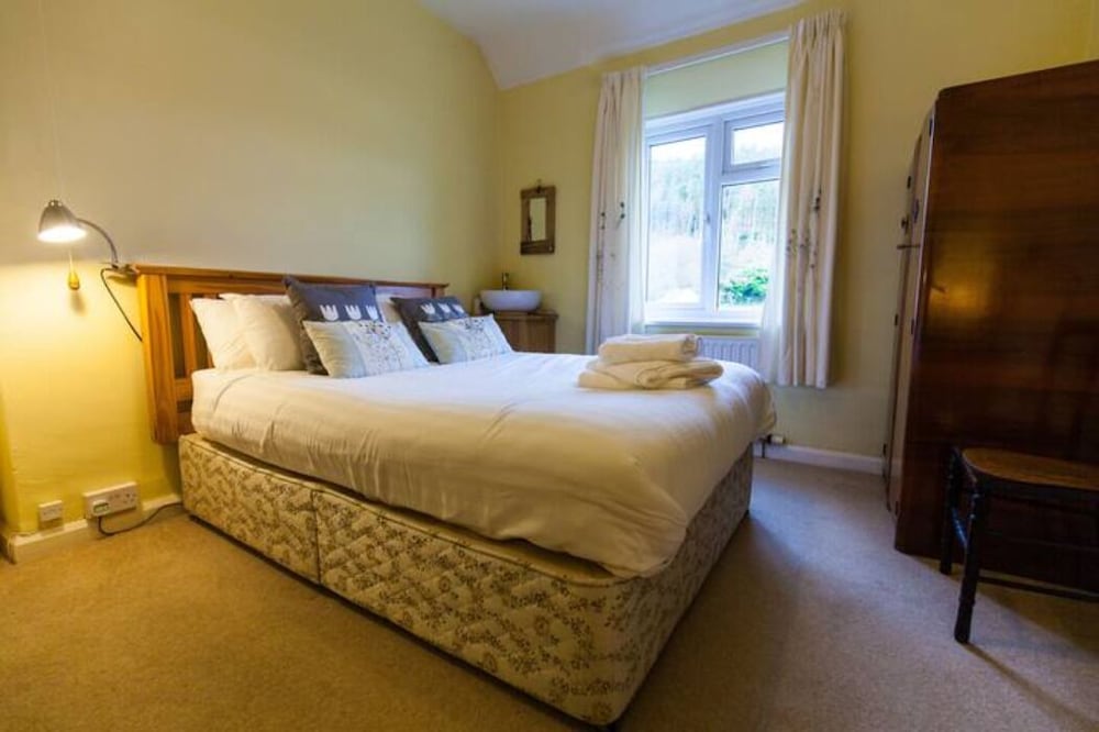 Classic Cottage, 3 Bedrooms photo 2