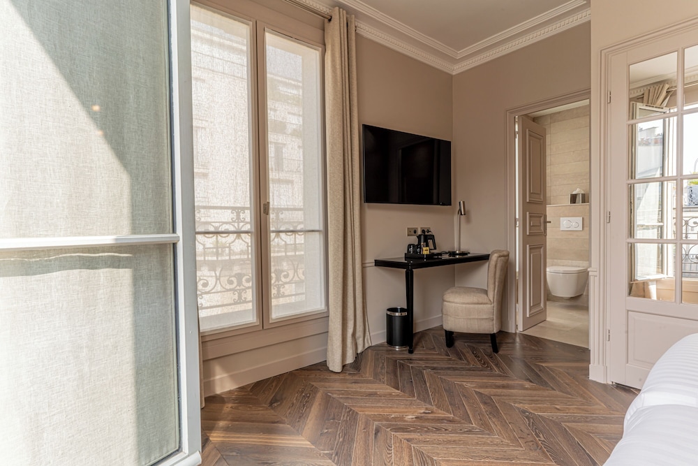 Deluxe Double or Twin Room photo 3
