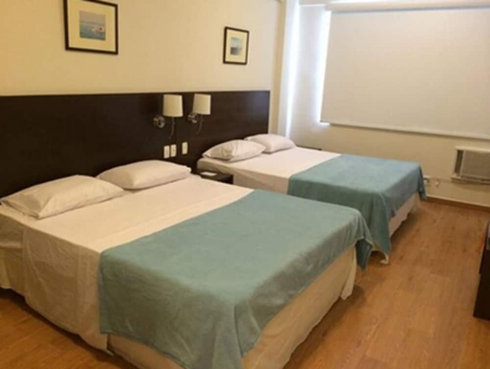 Quadruple Room, 2 Queen Beds photo 1