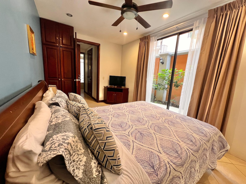 Luxury Condo, 2 Bedrooms, Terrace, Ground Floor photo 2