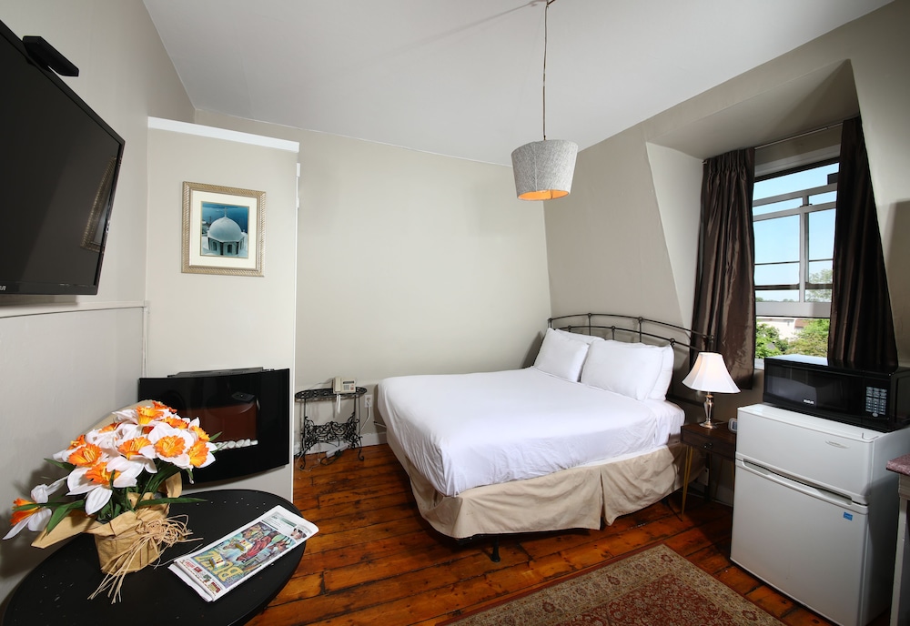 Sir George Carter Suite 7 photo 1
