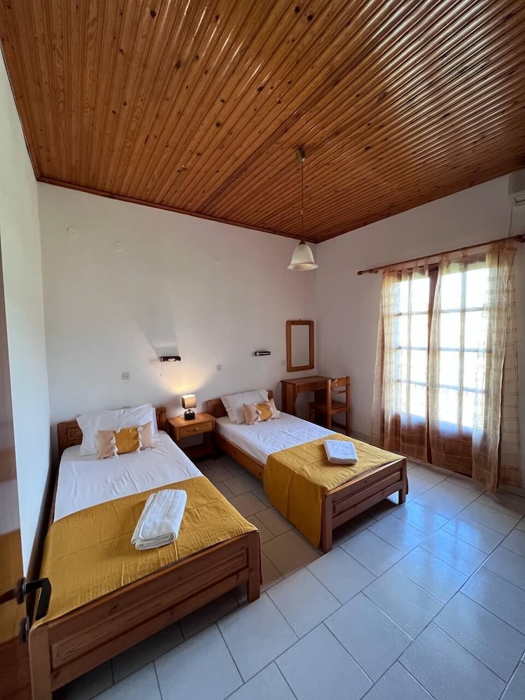 Deluxe Condo, Balcony, Garden View