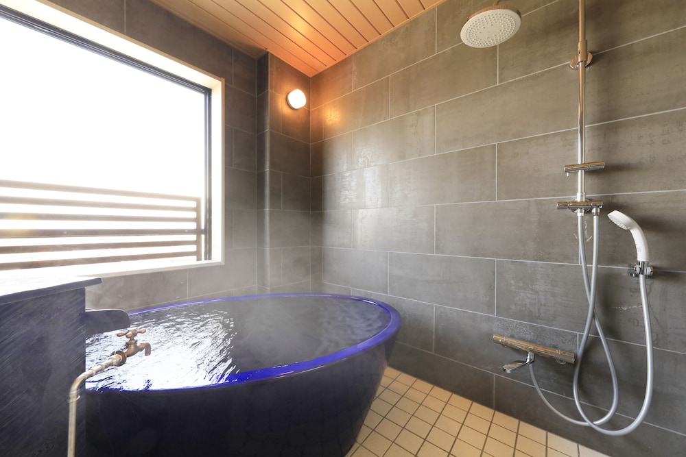 Comfort Suite, Multiple Beds, Non Smoking, Private Bathroom photo 2