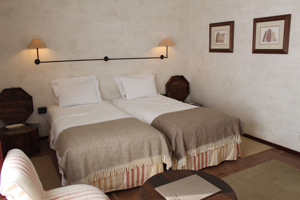 Classic Twin Room - Photo 1