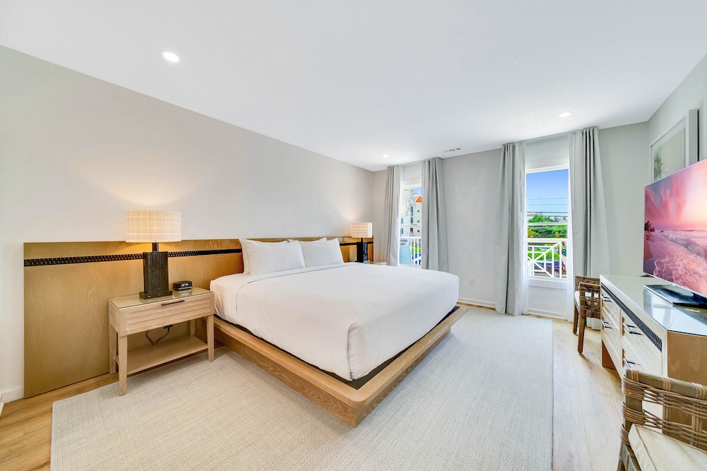 Luxury Townhome photo 1