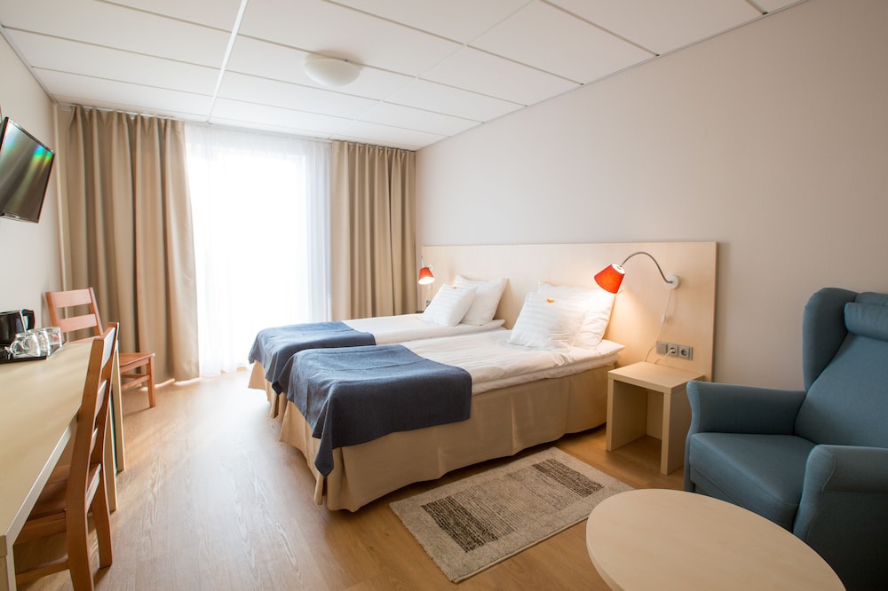 Standard Double or Twin Room - Photo 7