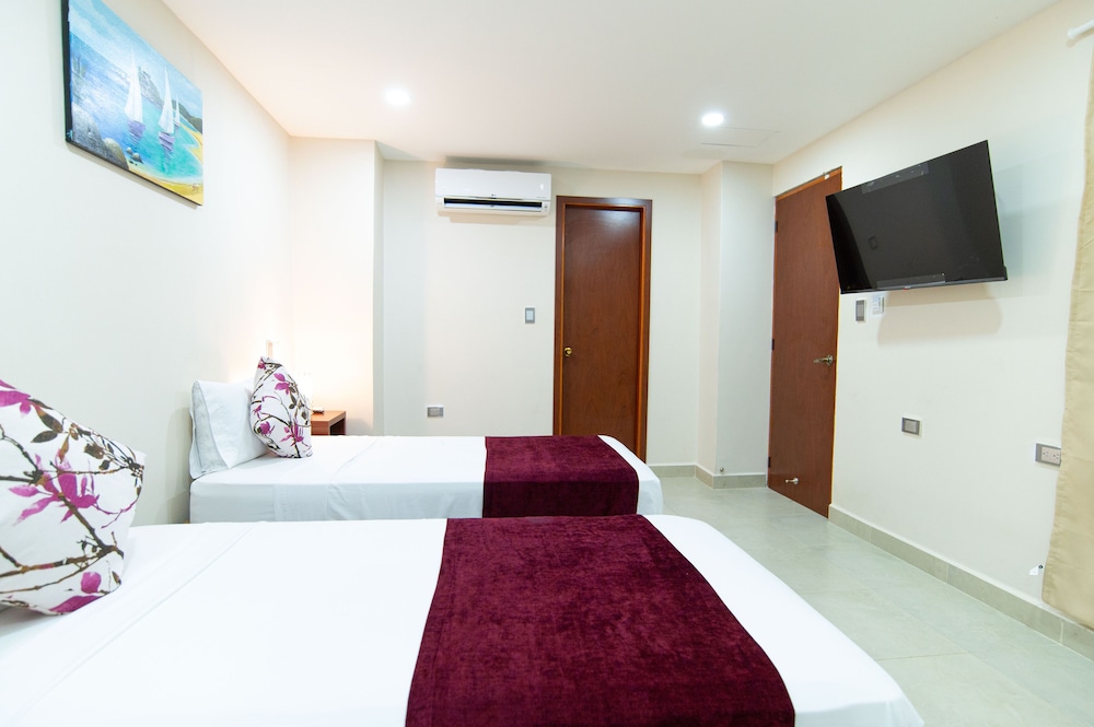 Family Double or Twin Room photo 3