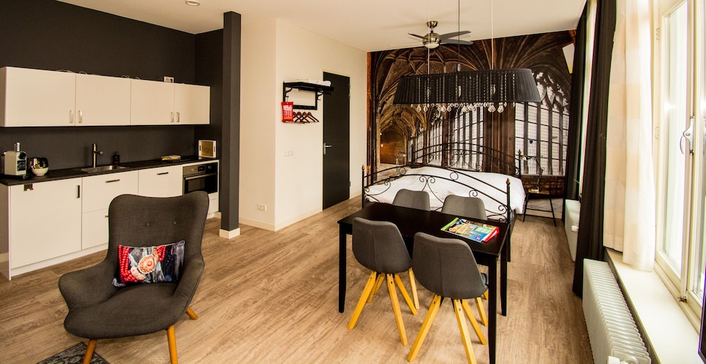 Deluxe Studio Suite, Non Smoking photo 3
