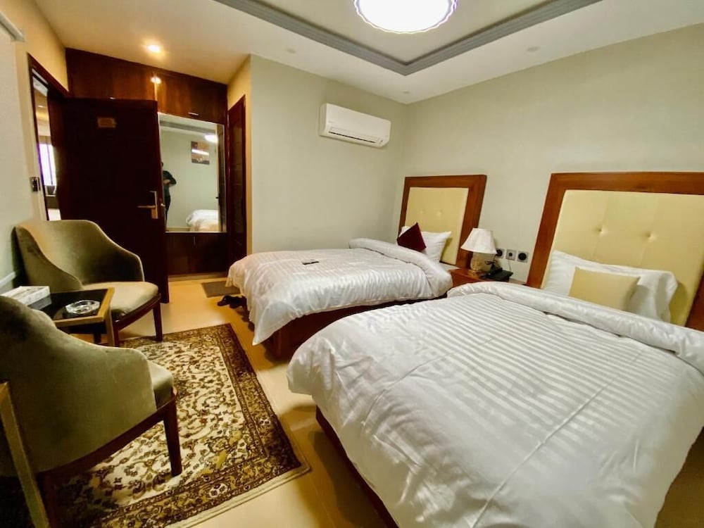 Executive Triple Room photo 2
