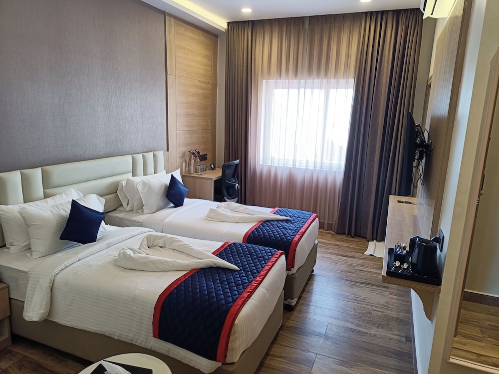 Standard Twin Room - Photo 1