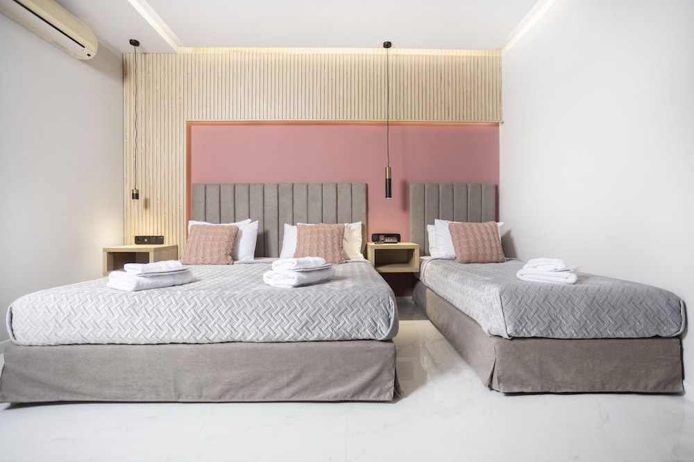 Grand Triple Room, Garden View photo 2