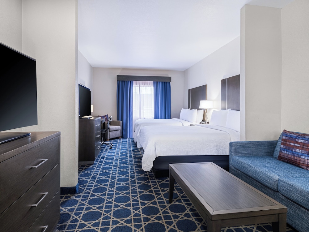 Premium Room, 2 Queen Beds - Photo 4