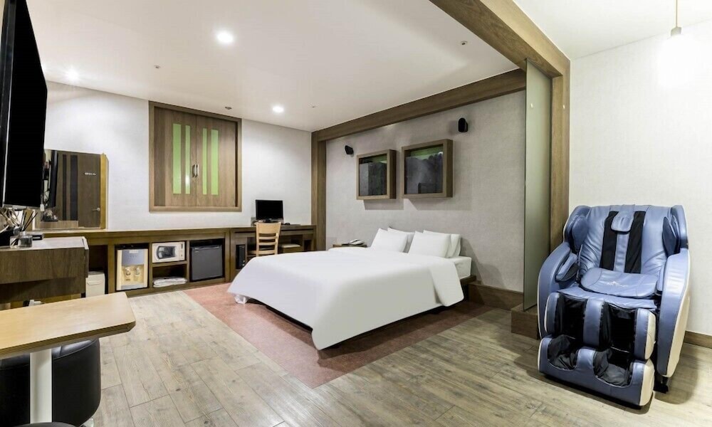 Suite Double Room photo 1
