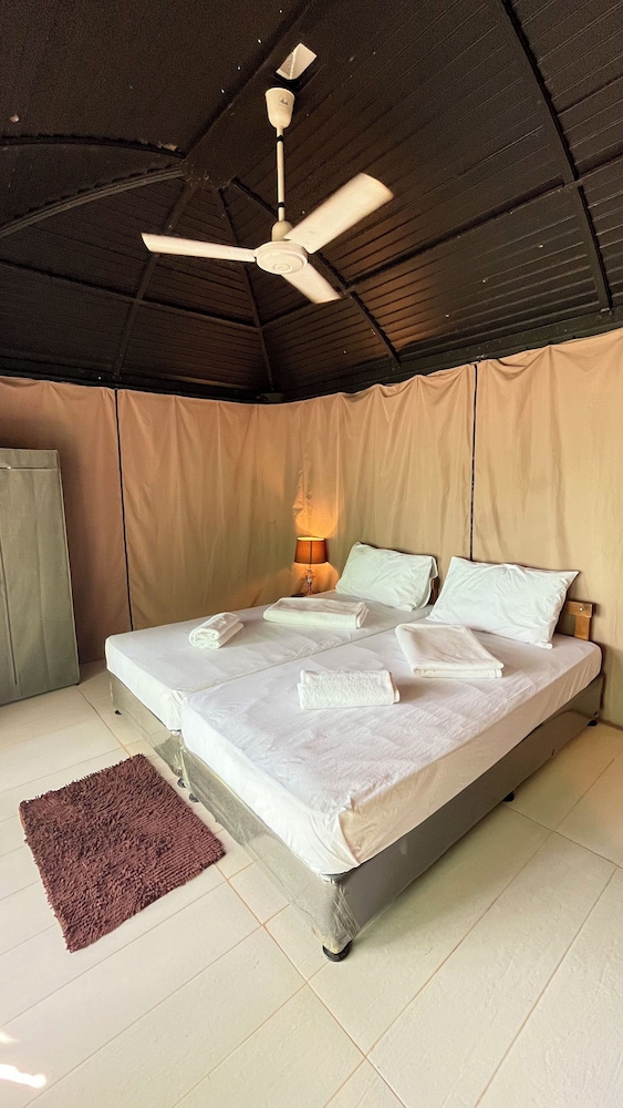 Couple Glamping Tent - Photo 6
