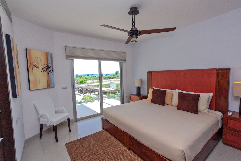 Exclusive Condo, 3 Bedrooms, Pool Access, Ocean View