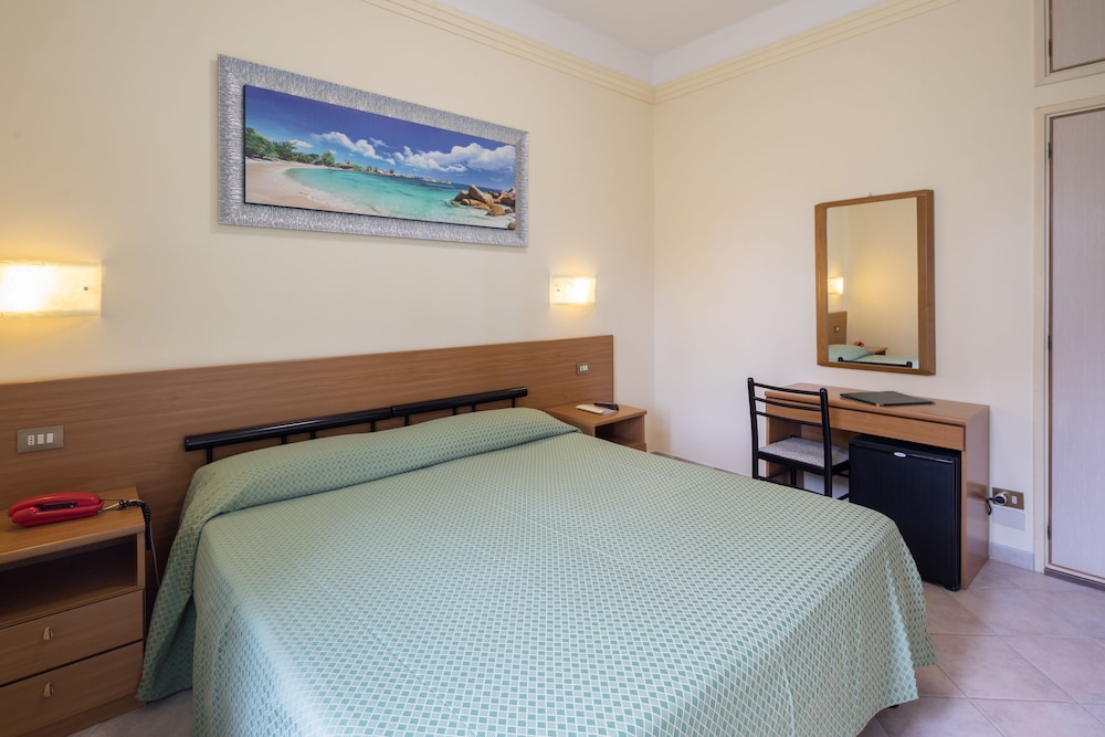 Standard Double Room - Photo 3