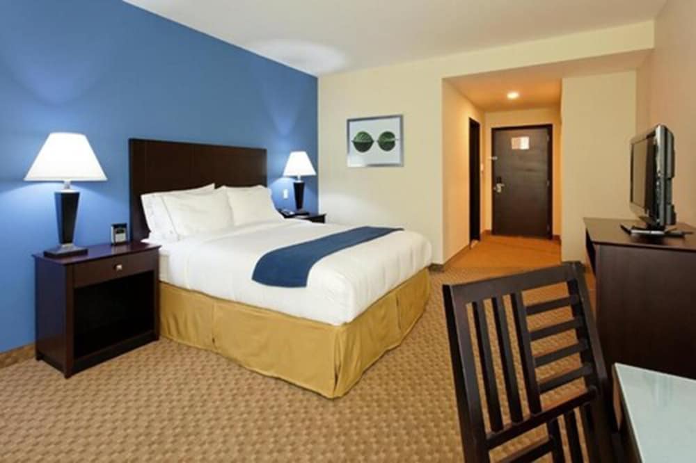 Standard Room, 1 Queen Bed