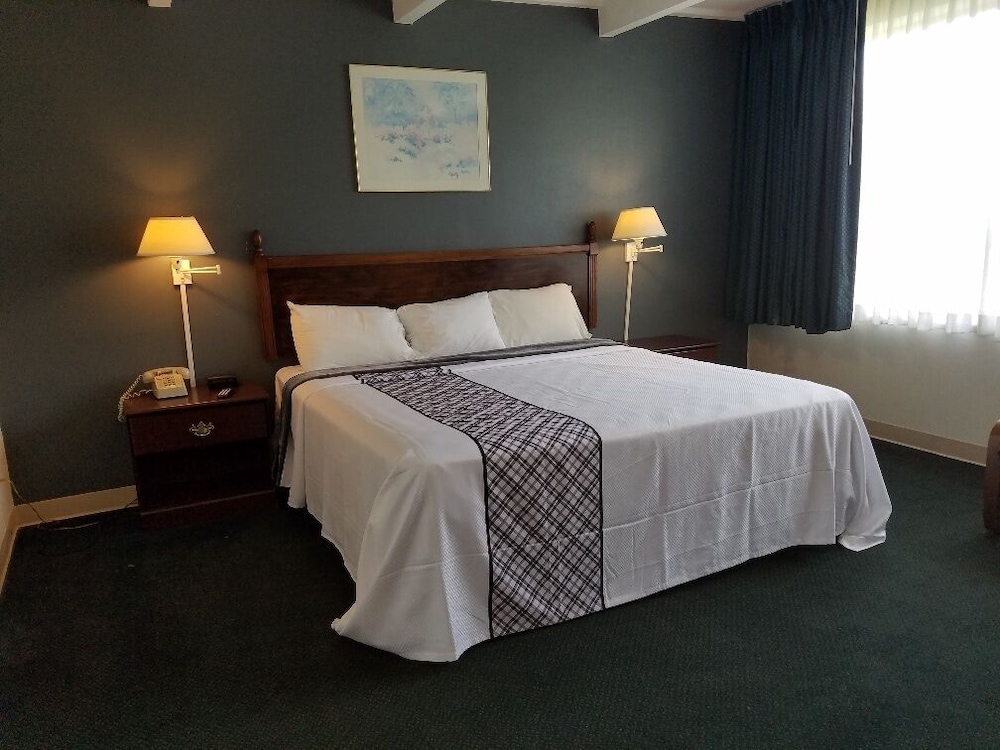 Suite, 2 Double Beds, Non Smoking, Lake View photo 2