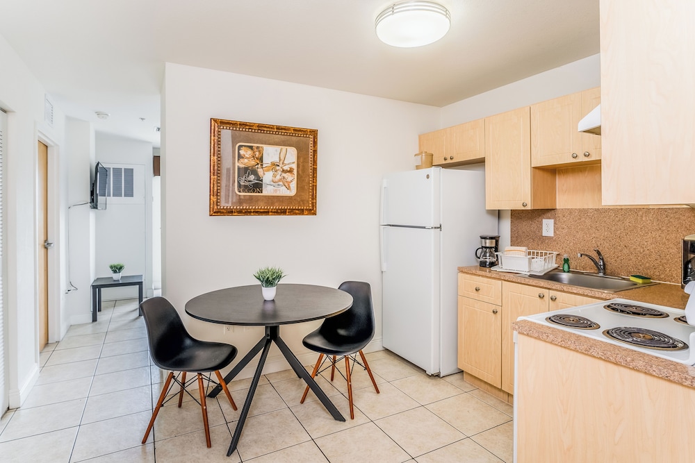 South River Suites — photo 59