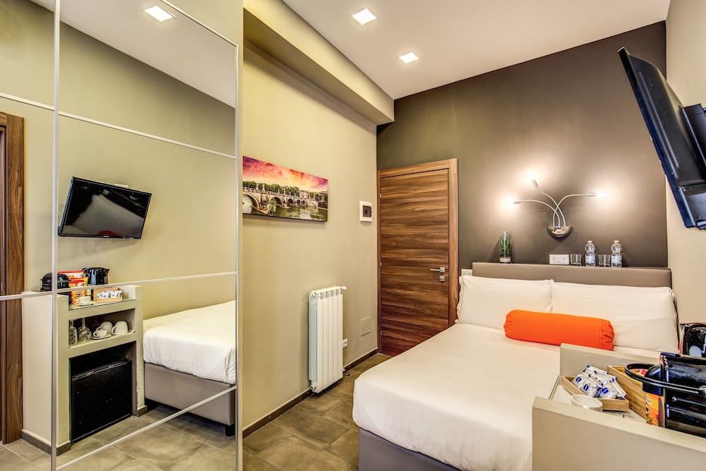 Economy Double Room photo 1