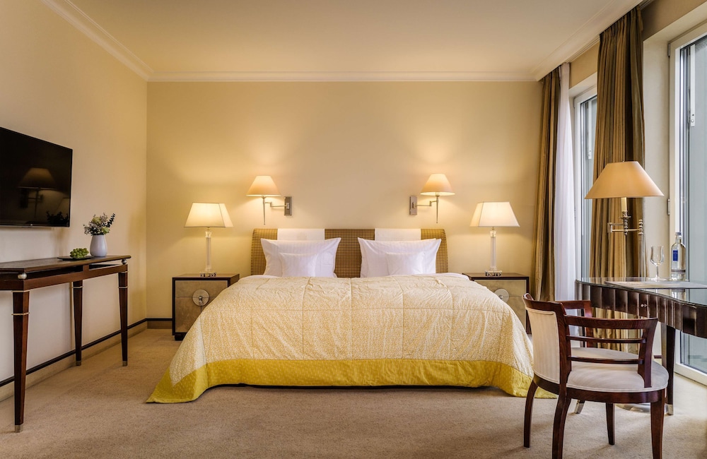 Deluxe Room, Lake View - Photo 1