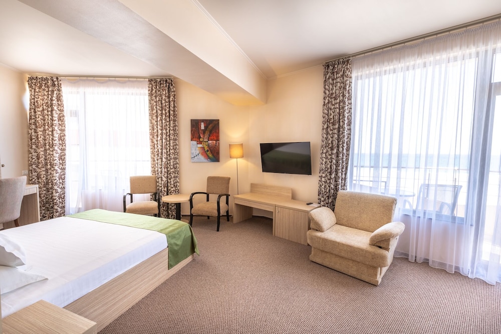 Premium Double Room, Sea View - Photo 3