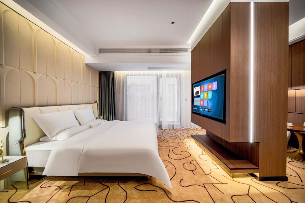 Superior Double Room, City View