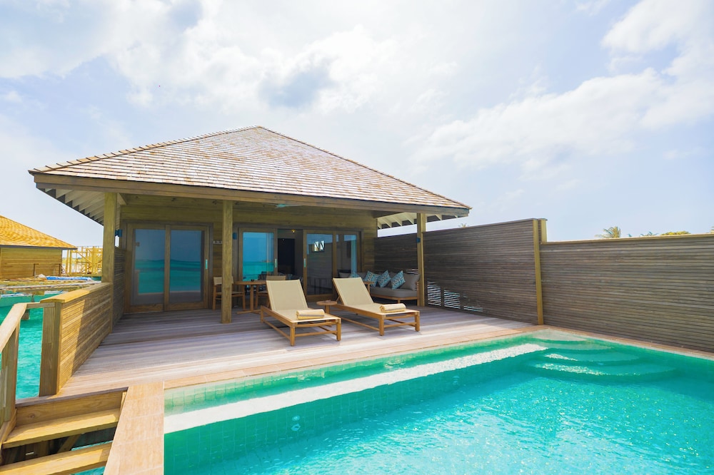 Ocean Pool Villa