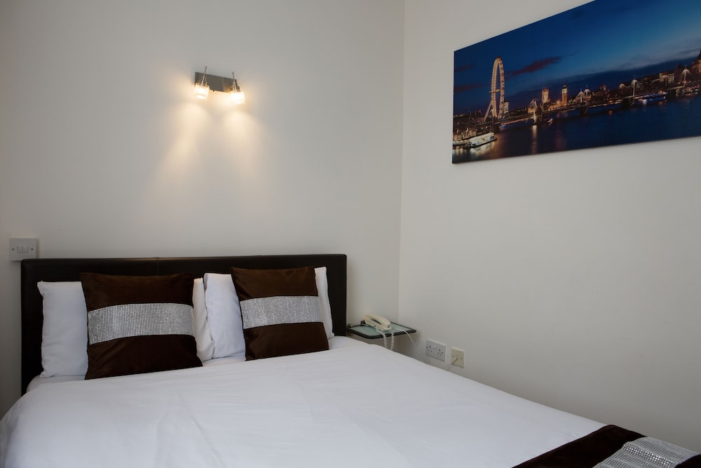 Economy Double Room photo 2