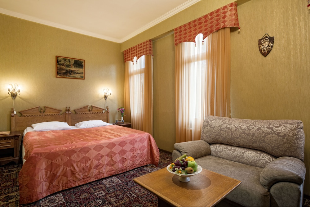 Standard Double Or Twin Room photo 3