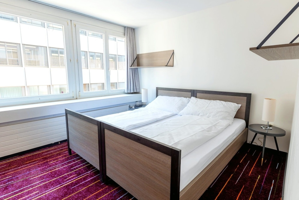 Double Room, Private Bathroom, City View photo 1