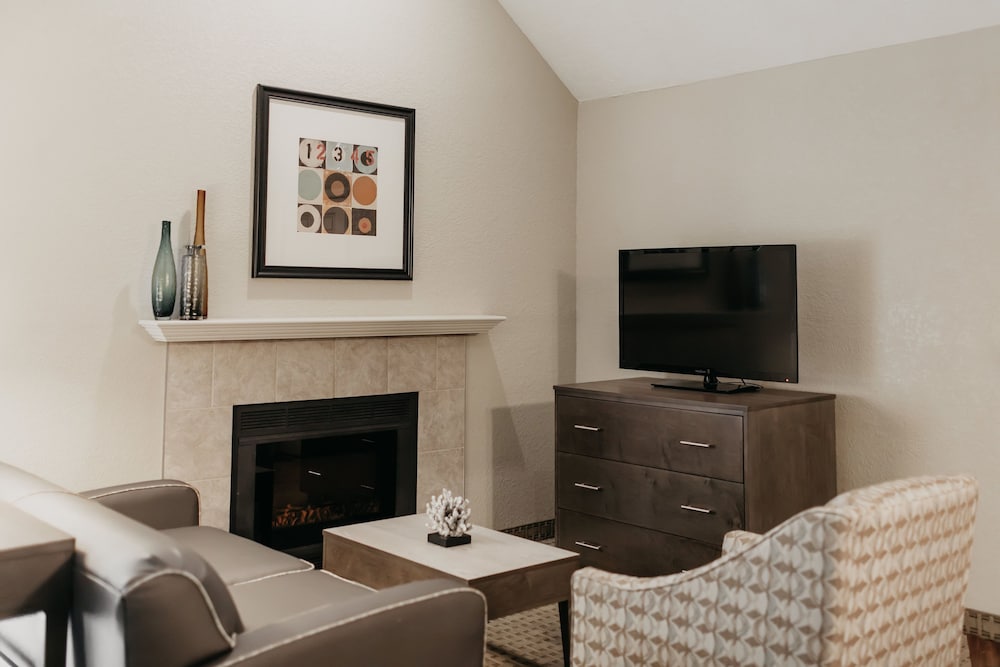 Suite, Multiple Beds, Non Smoking (Loft) - Photo 2
