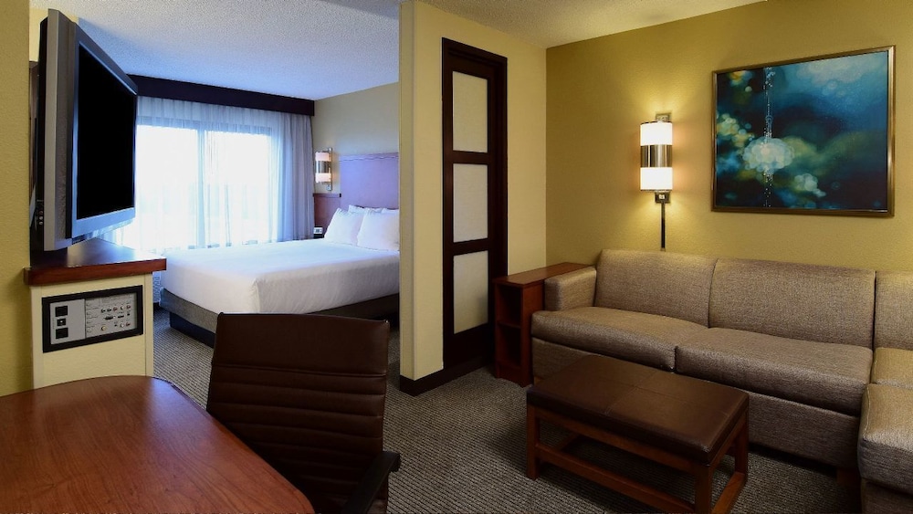 Standard Room, 1 King Bed - Photo 1