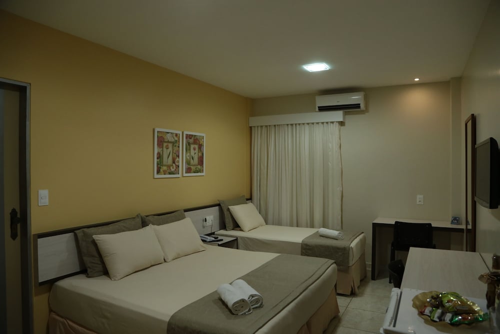 Deluxe Triple Room, Multiple Beds photo 2