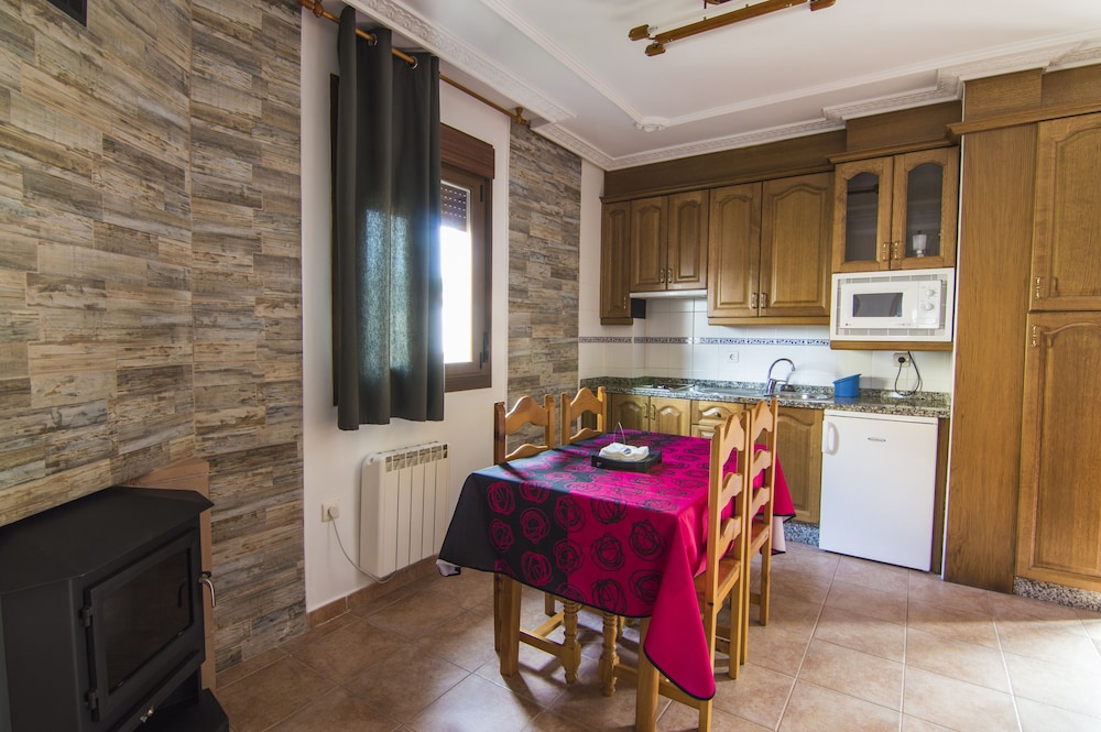 Comfort Apartment, 2 Bedrooms, Fireplace (4 Pax)