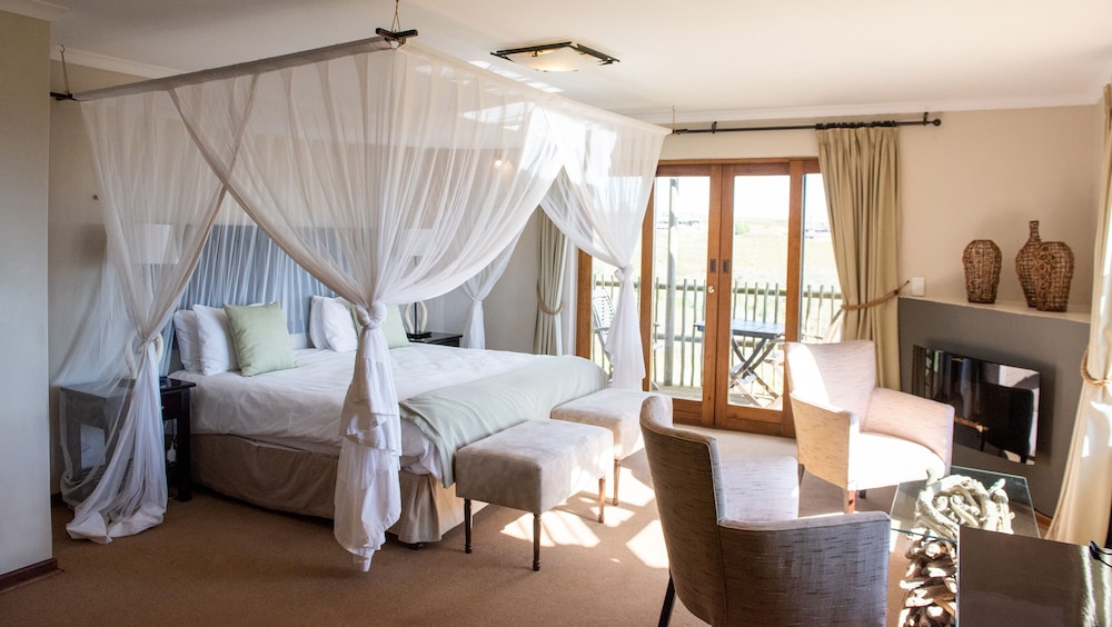 3 Bedroom Kwena Lodge Villa - Photo 1