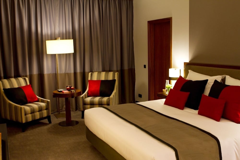 Double Room, 1 King Bed
