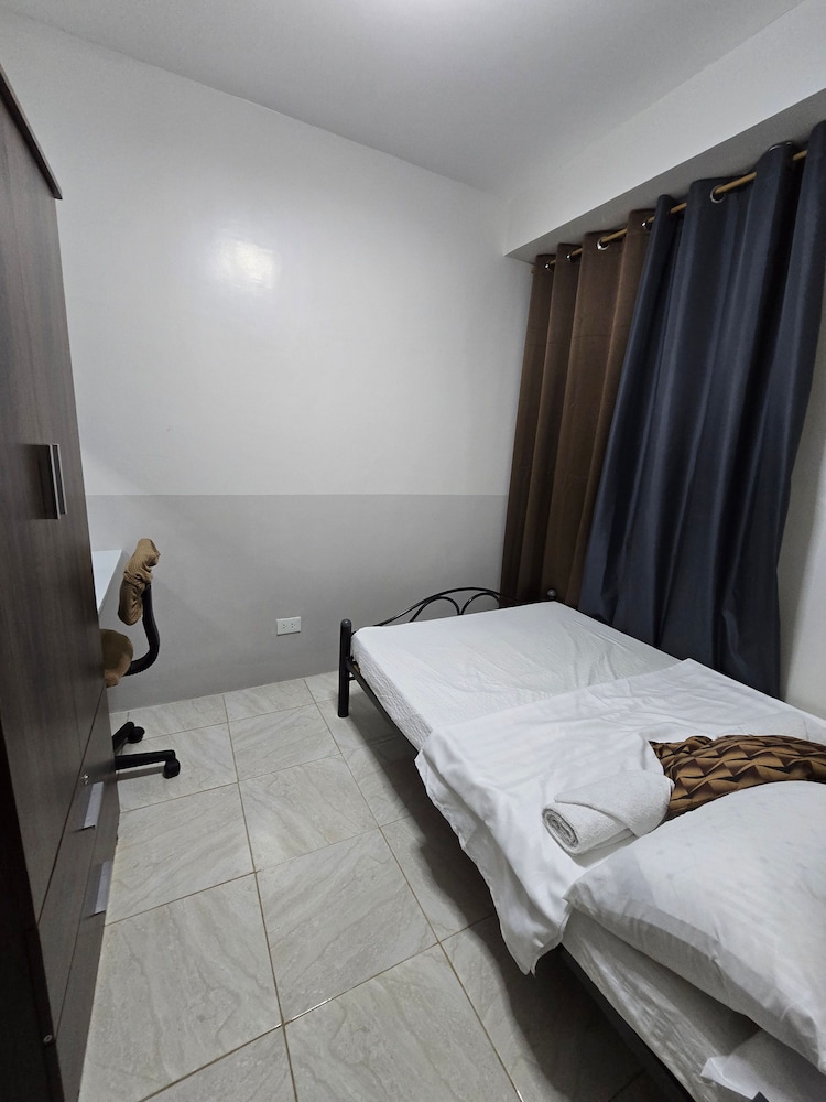 Condo, 3 Bedrooms, City View photo 3