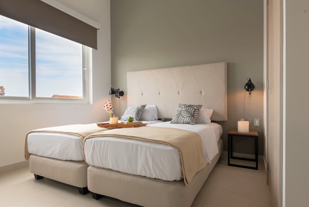Superior Suite, 1 Queen Bed with Sofa bed, Non Smoking, City View photo 1