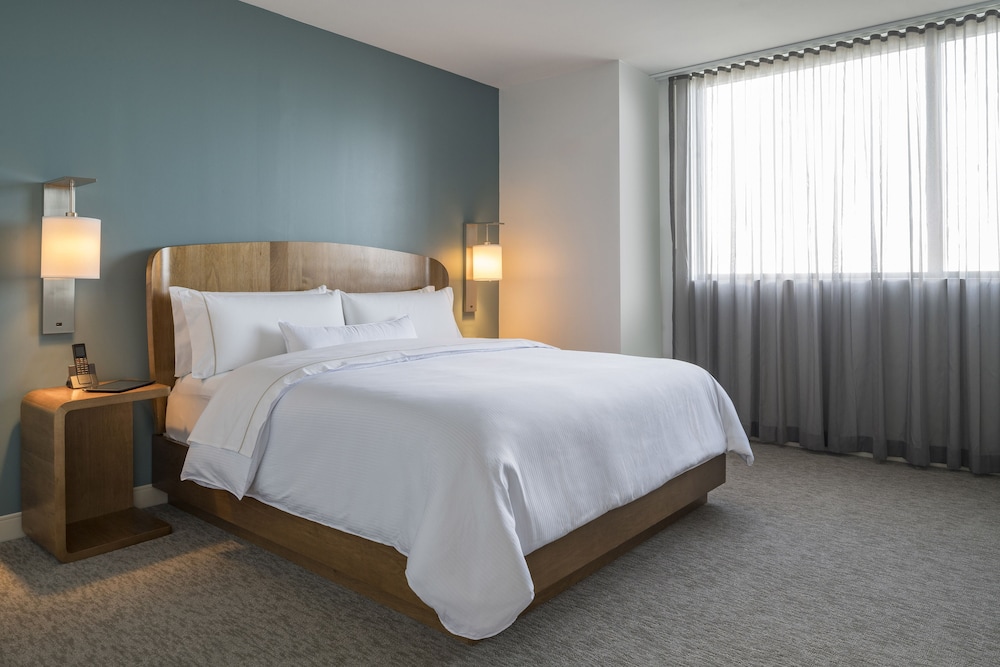 Suite, 1 Bedroom (Mobility Accessible, Tub)