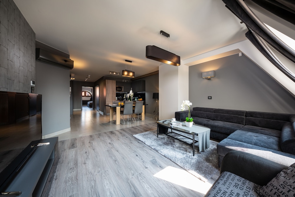 Premium Apartment, City View
