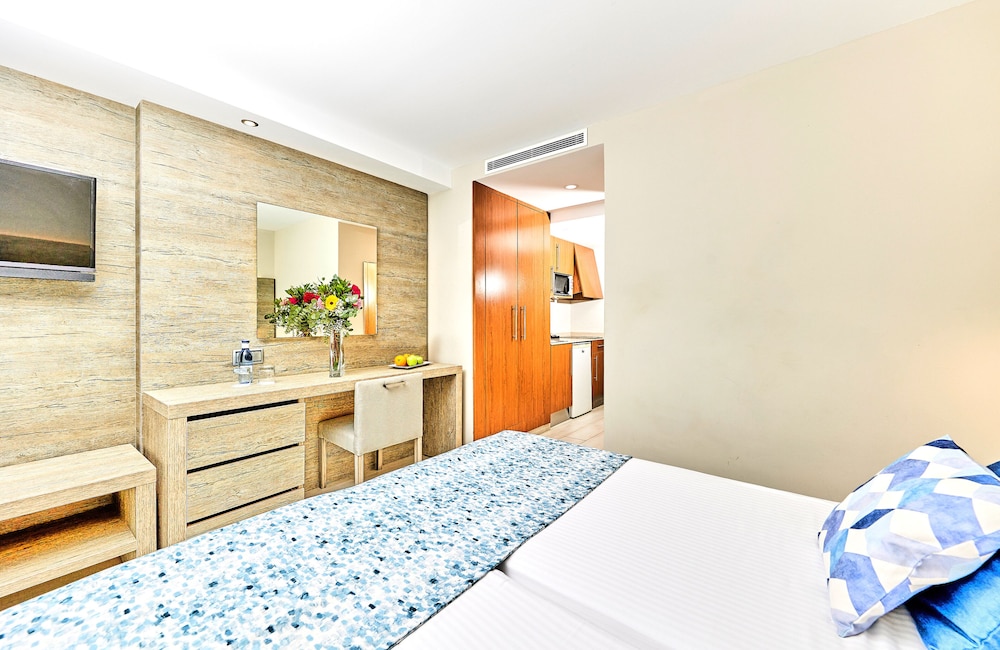 Apartment (Quintuple)