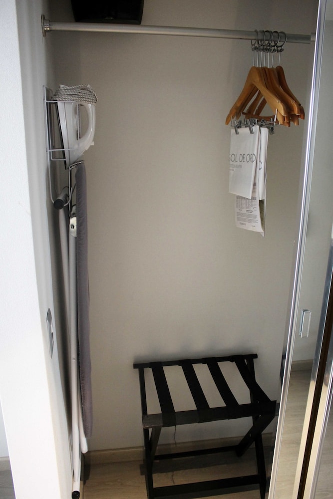 Superior Room, 2 Queen Beds photo 3