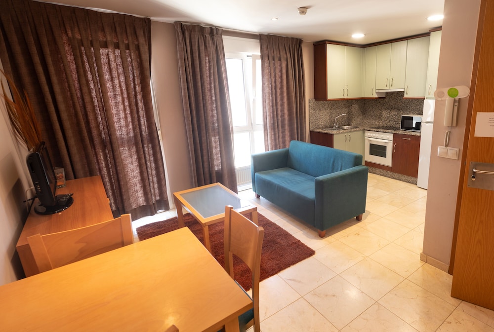 Apartment (4 Adults)