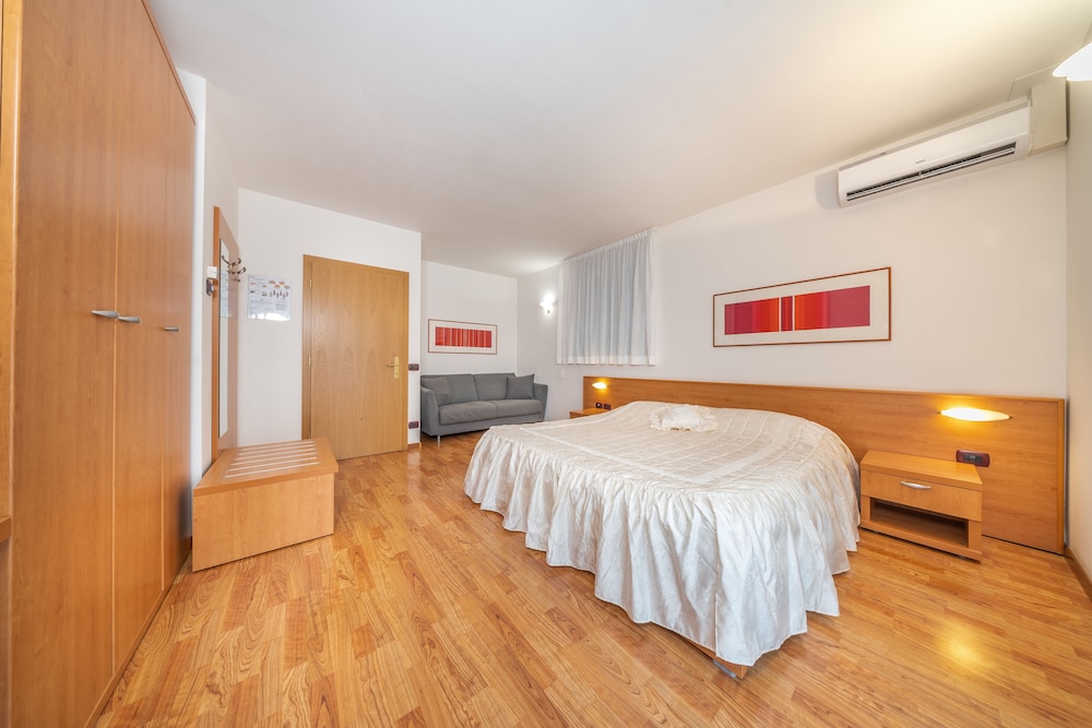 Quadruple Room - Photo 4