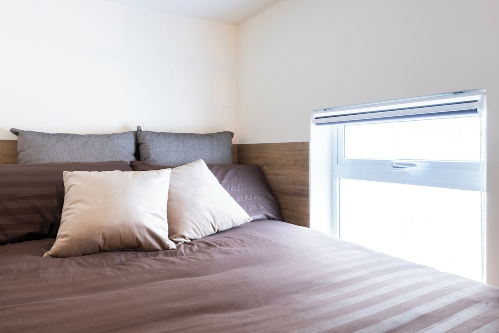Traditional Studio Suite, Multiple Beds, Kitchen, Mezzanine photo 2