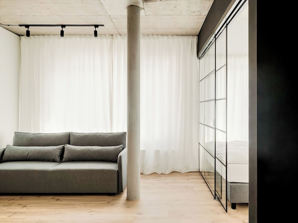 Apartament typu Classic widok na dziedziniec Morska 103/101
