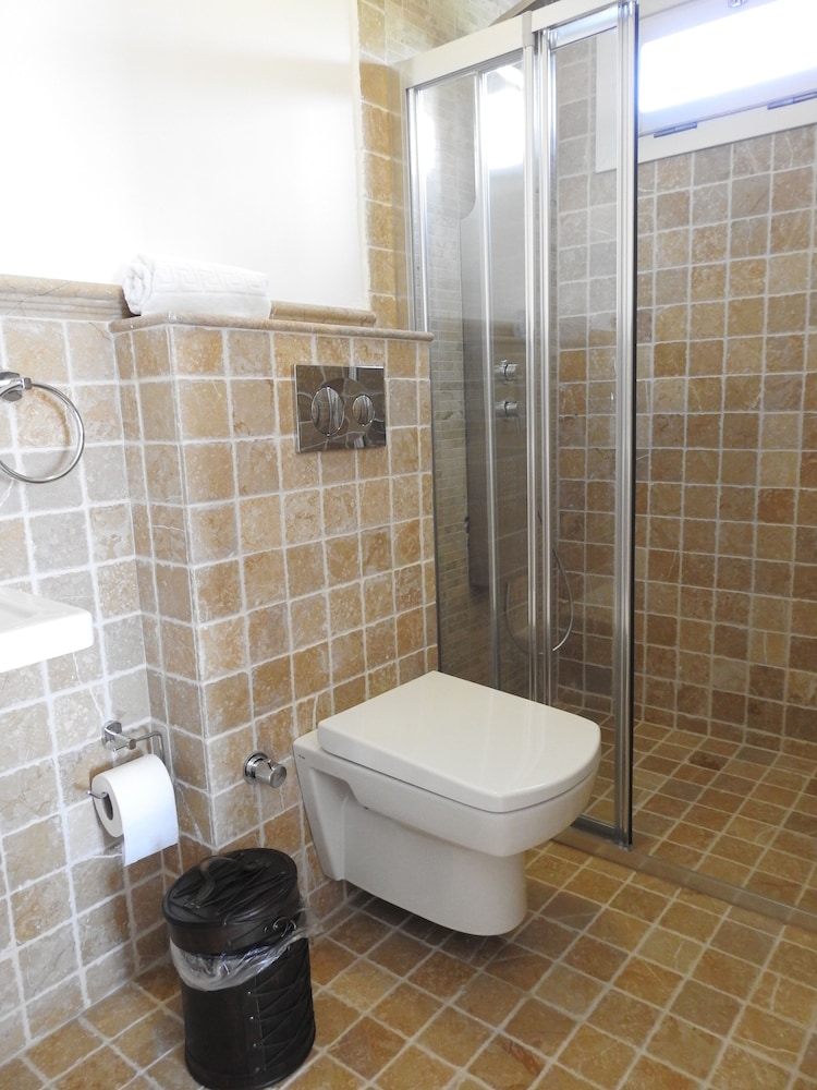 Family Triple Room, 1 Bedroom, Pool View photo 3