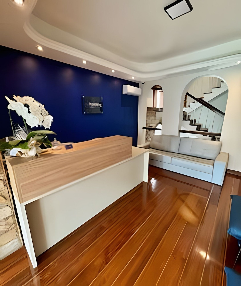 Grand Apartment