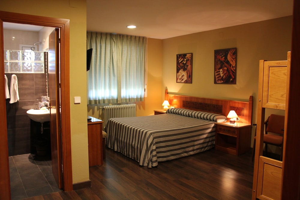 Quadruple Room photo 3